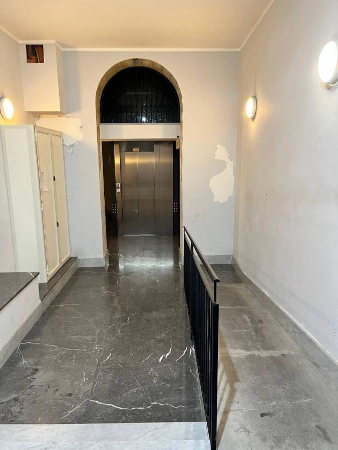Suite Franziska Lift & Ac A Ballaro Palerme Extérieur photo